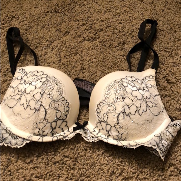 Victoria's Secret Other - Victoria’s Secret 32b Dream Angels push up bra
